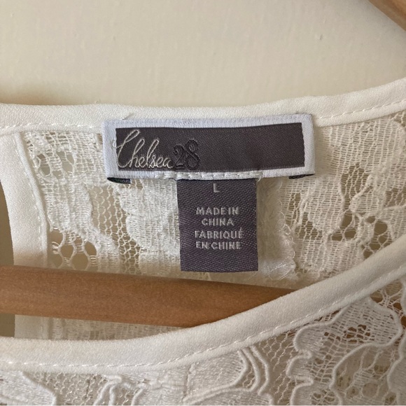 Chelsea28 Lace Top Size L Long Bell Sleeve - Picture 4 of 9